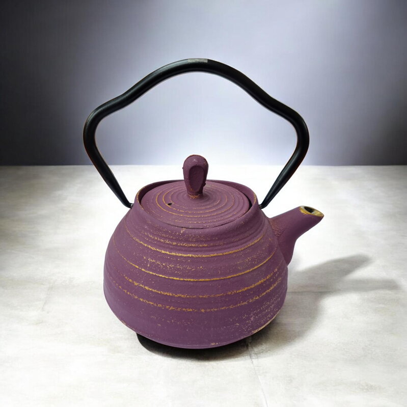 Öntöttvas teáskanna Itome, lila-arany (0,6 l)