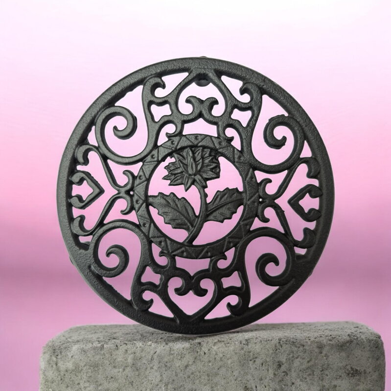 Öntöttvas alátét Lótusz, fekete (Ø 135 mm)